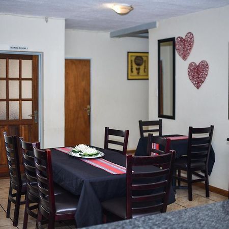 Tshedza Guest Lodge Louis Trichardt Εξωτερικό φωτογραφία
