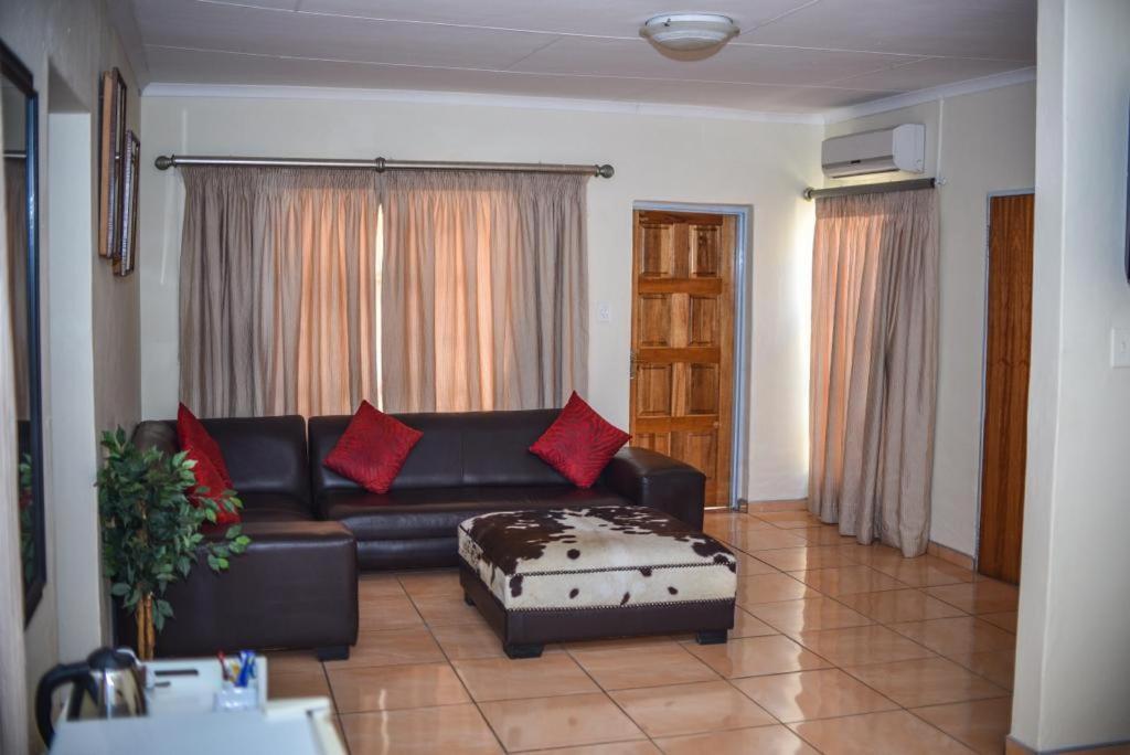 Tshedza Guest Lodge Louis Trichardt Εξωτερικό φωτογραφία