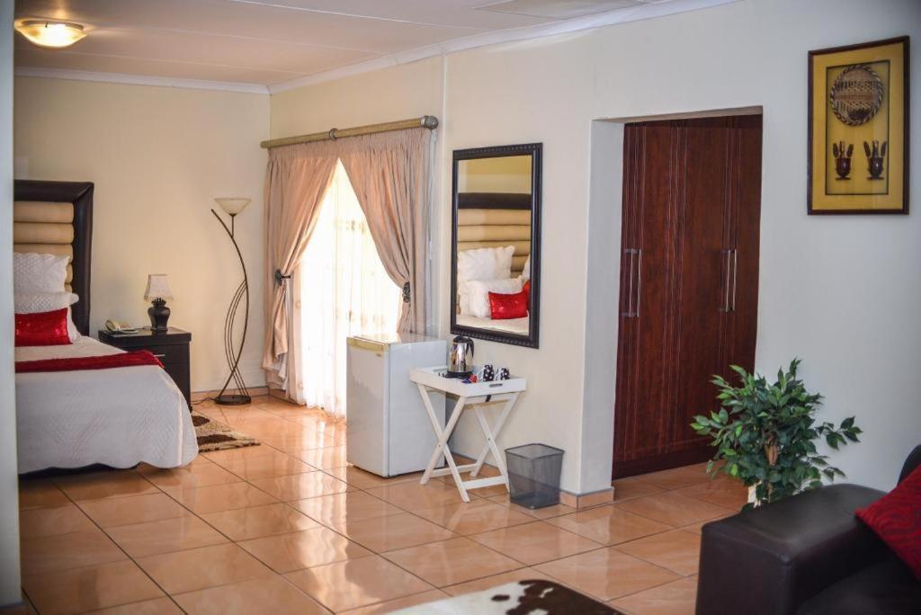Tshedza Guest Lodge Louis Trichardt Εξωτερικό φωτογραφία
