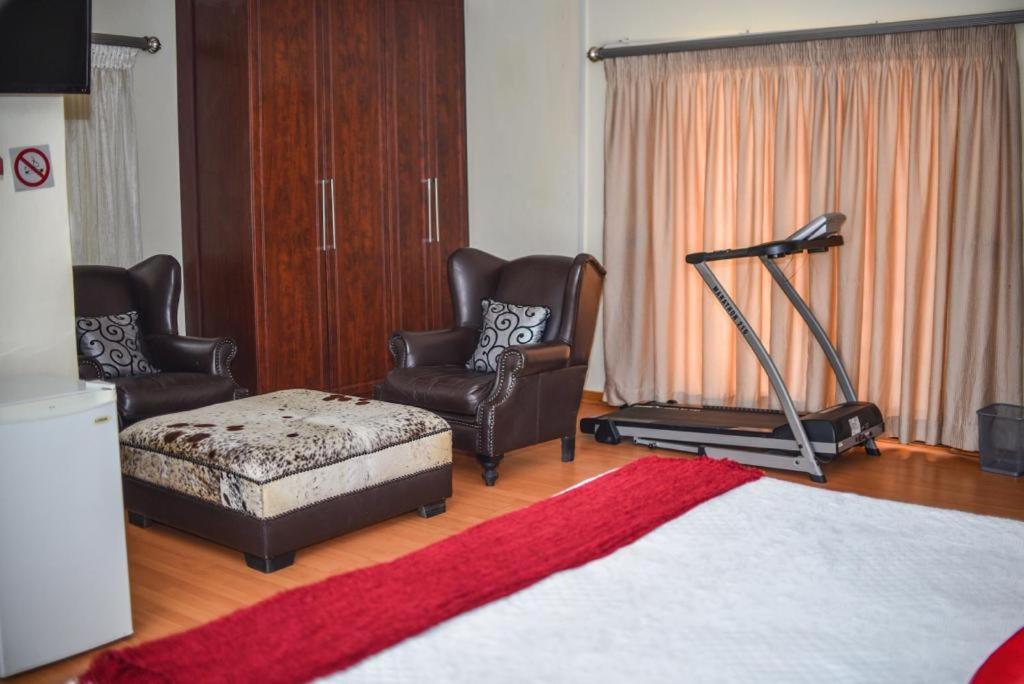 Tshedza Guest Lodge Louis Trichardt Εξωτερικό φωτογραφία
